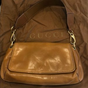 Gucci tan leather handbag